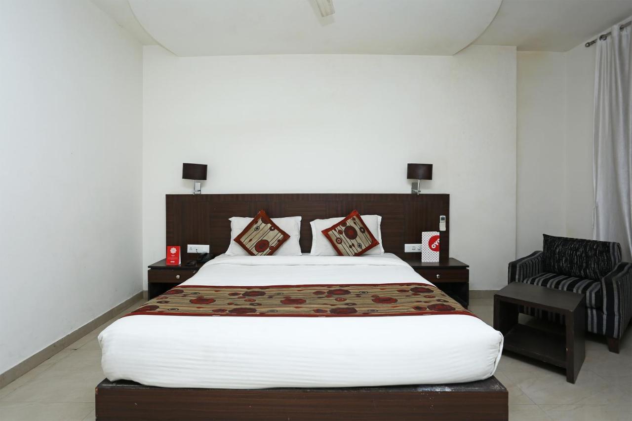 Capital O 3600 Hotel Royal Windsor Kāthgodām Buitenkant foto