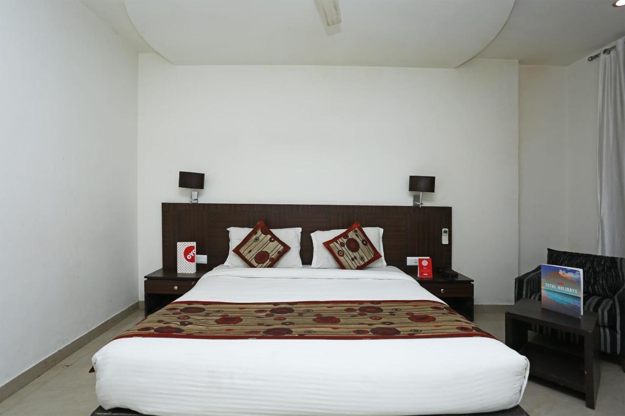 Capital O 3600 Hotel Royal Windsor Kāthgodām Buitenkant foto