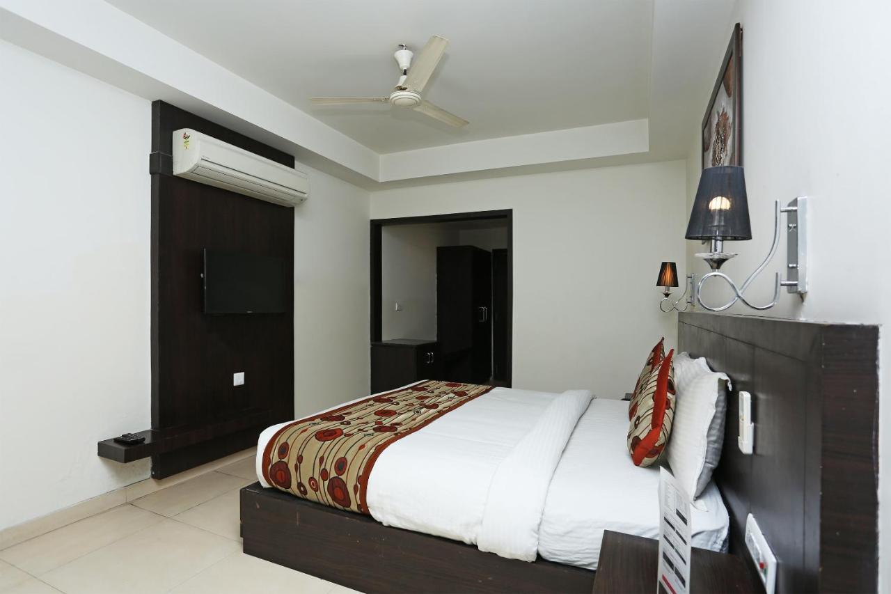 Capital O 3600 Hotel Royal Windsor Kāthgodām Buitenkant foto