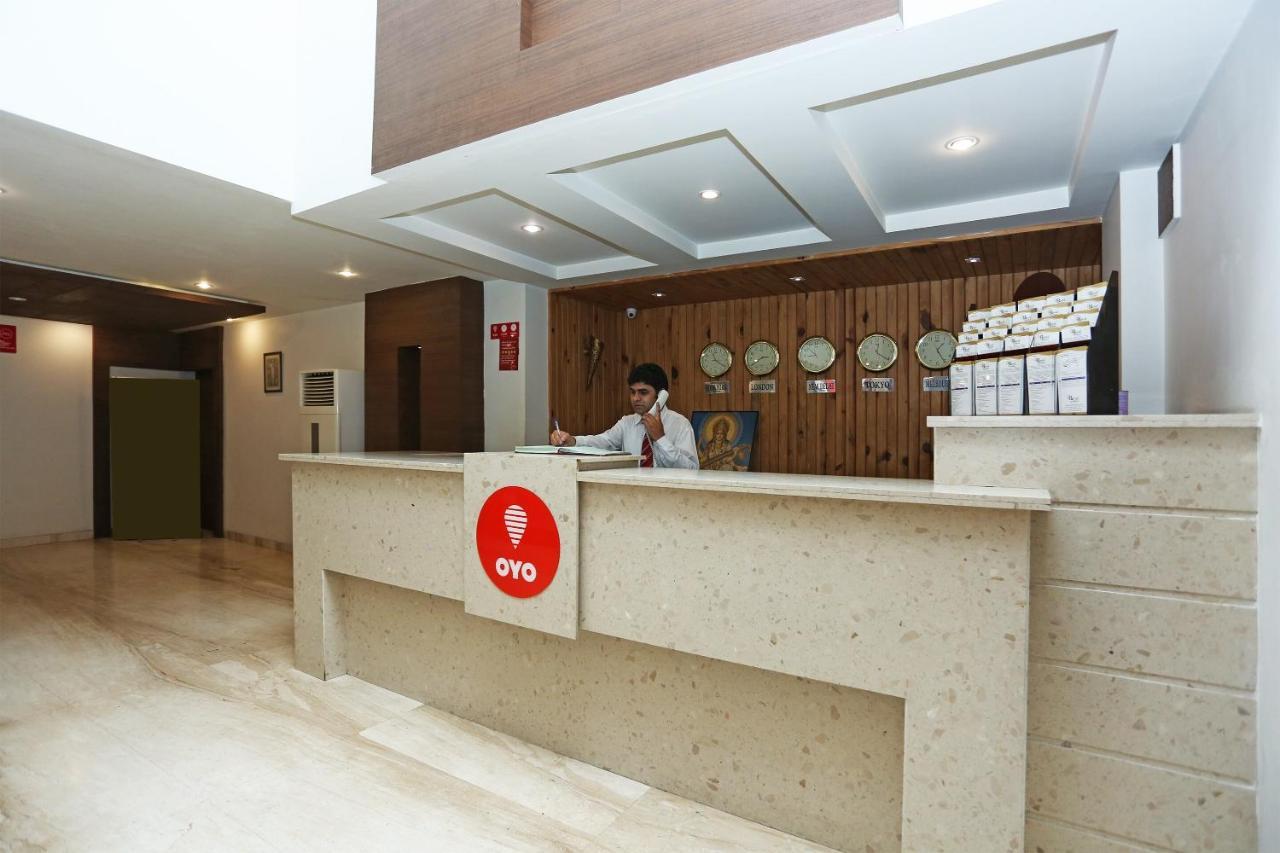 Capital O 3600 Hotel Royal Windsor Kāthgodām Buitenkant foto